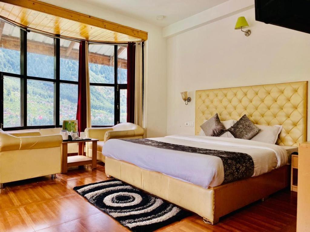 Hotel In Manali With Mountain View Near Mall Road Екстериор снимка